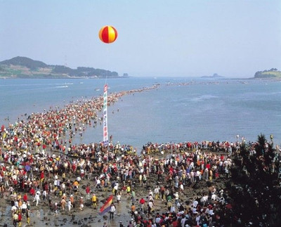 Моисеево чудо сегодня! Живая дегенда